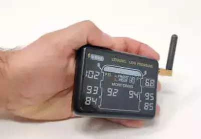 TireMinder-i10-Screen-Protector-Removal.webp